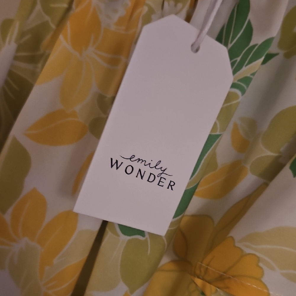 NWT Emily Wonder Top - Picture 5 of 6